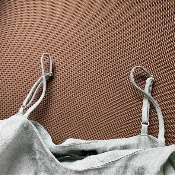 Doe & Rae Ruffled Off-Shoulder Top - Picture 3 of 8